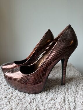 Fergie Metallic Copper-Brown Platform Pumps